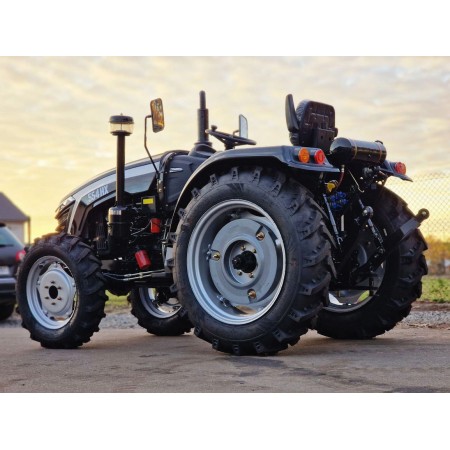 Трактор Terra Force 554HX на прижимній гідравліці, шинами на 28 та компрессором Трактор Terra Force 554HX на прижимній гідравліці, шинами на 28 та компрессором
